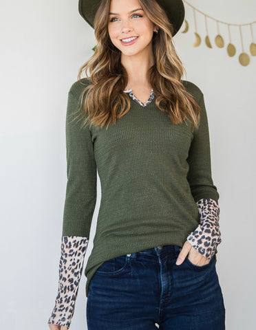 Green and leopard knit shirt